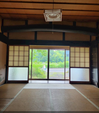 母屋室内.png